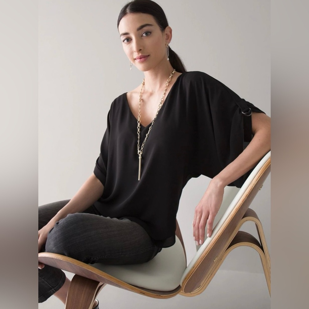 White House Black Market vneck D ring kimono top in black size medium